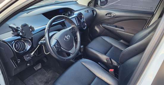 TOYOTA-ETIOS-2017