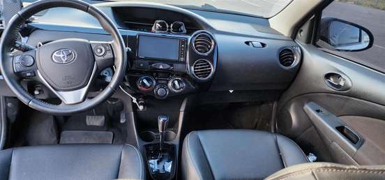 TOYOTA-ETIOS-2017