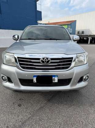 TOYOTA-HILUX-2.7 SRV 4X2 CD 16V FLEX 4P AUTOMÁTICO TOYOTA-HILUX-2014