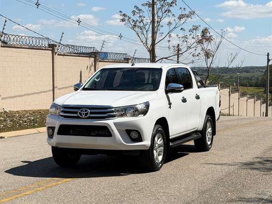 TOYOTA-HILUX-2.7 SRV 4X4 CD 16V FLEX 4P AUTOMÁTICO TOYOTA-HILUX-2016
