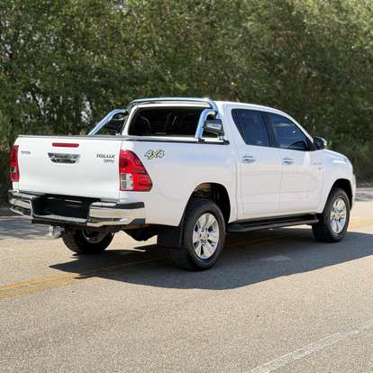 TOYOTA-HILUX-2016