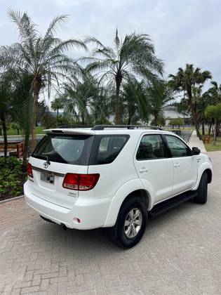 TOYOTA HILUX SW4 3.0 SRV 4X4 16V TURBO INTERCOOLER DIESEL 4P AUTOMÁTICO