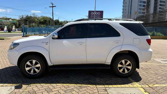 TOYOTA-HILUX SW4-2008