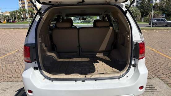 TOYOTA-HILUX SW4-2008