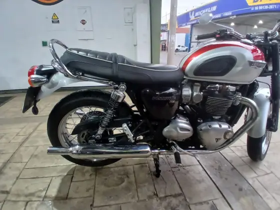 TRIUMPH BONNEVILLE T120 1200 