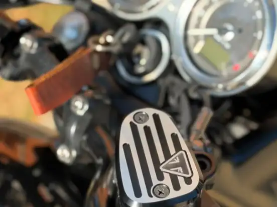 TRIUMPH-BONNEVILLE T120 BLACK 1200 TRIUMPH-BONNEVILLE T120 BLACK 1200-2018