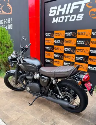 TRIUMPH-BONNEVILLE T120 BLACK 1200-2023