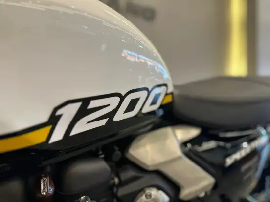 TRIUMPH-SPEED TWIN-2025