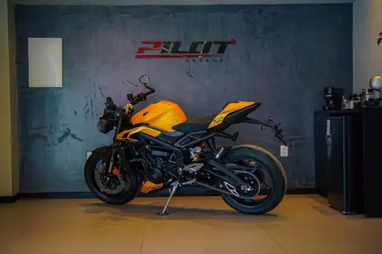TRIUMPH-STREET TRIPLE RS ABS-2026