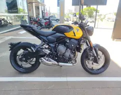 TRIUMPH TRIDENT 660 TRIUMPH TRIDENT 660