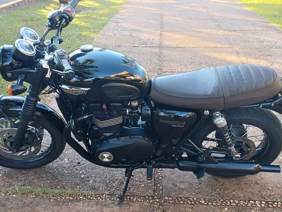 TRIUMPH-BONNEVILLE T120 BLACK 1200 TRIUMPH-BONNEVILLE T120 BLACK 1200-2017