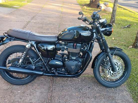 TRIUMPH-BONNEVILLE T120 BLACK 1200 TRIUMPH-BONNEVILLE T120 BLACK 1200-2017