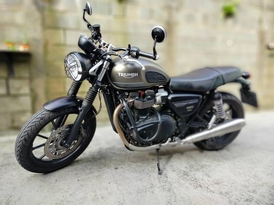 TRIUMPH SPEED TWIN 900 