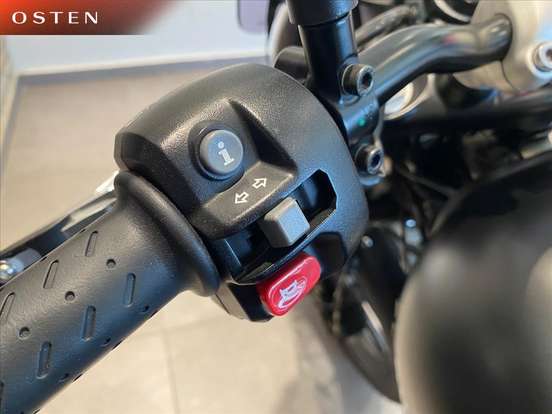 TRIUMPH-STREET TWIN-2018