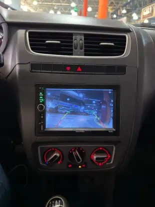 VOLKSWAGEN-FOX-2013
