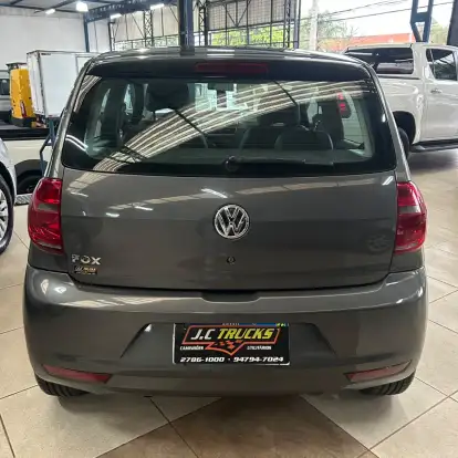 VOLKSWAGEN-FOX-2013