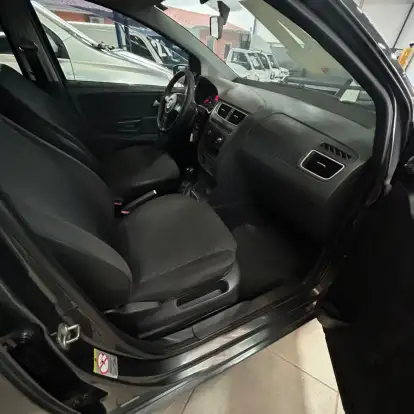 VOLKSWAGEN-FOX-1.0 MI 8V FLEX 4P MANUAL VOLKSWAGEN-FOX-2013