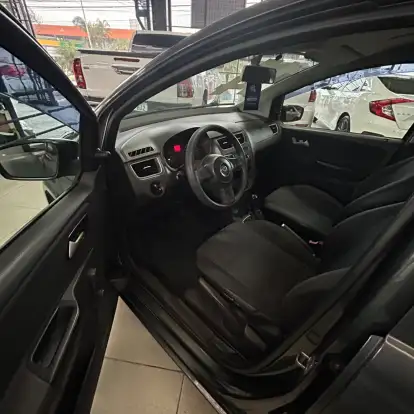 VOLKSWAGEN-FOX-2013
