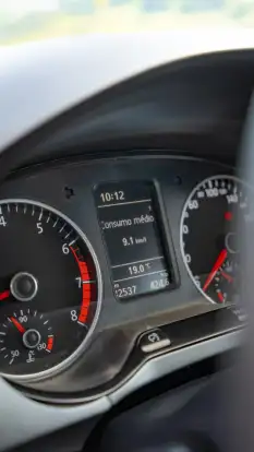VOLKSWAGEN-FOX-2021