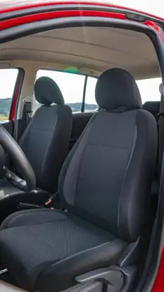VOLKSWAGEN-FOX-2021