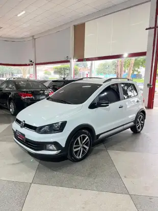 VOLKSWAGEN-FOX-2021