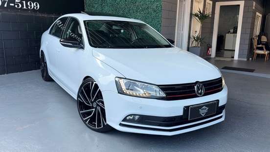VOLKSWAGEN-JETTA-2015
