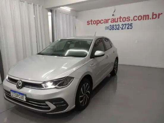 VOLKSWAGEN-POLO-2024