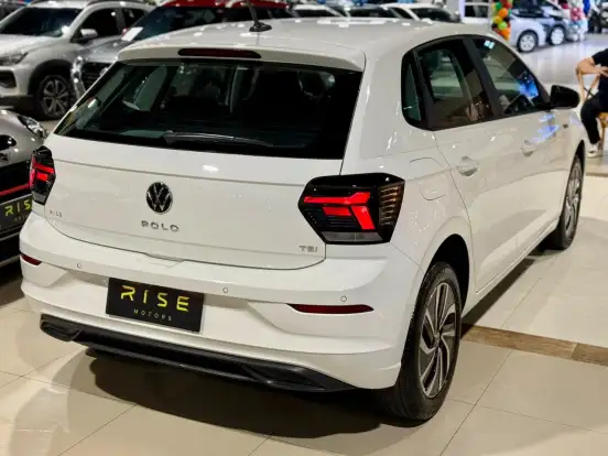 VOLKSWAGEN-POLO-1.0 170 TSI HIGHLINE AUTOMÁTICO VOLKSWAGEN-POLO-2022