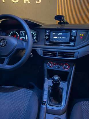 VOLKSWAGEN-POLO-2019