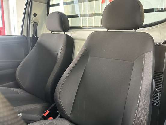 VOLKSWAGEN-SAVEIRO-1.6 MSI ROBUST CS 16V FLEX 2P MANUAL VOLKSWAGEN-SAVEIRO-2025
