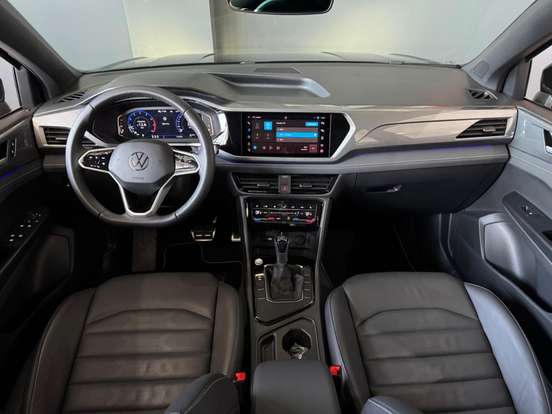 VOLKSWAGEN-TAOS-2024