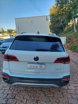 VOLKSWAGEN-TAOS-2021