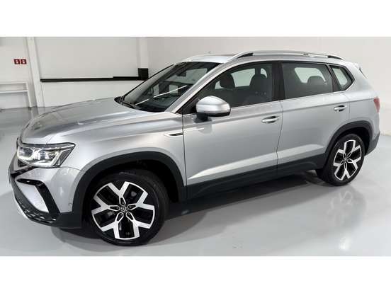 VOLKSWAGEN-TAOS-1.4 250 TSI TOTAL FLEX HIGHLINE AUTOMÁTICO VOLKSWAGEN-TAOS-2024