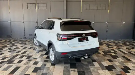VOLKSWAGEN-T-CROSS-2020