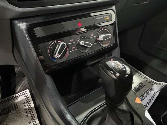 VOLKSWAGEN-T-CROSS-2020