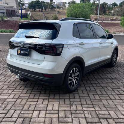 VOLKSWAGEN-T-CROSS-2020