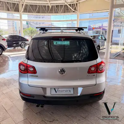 VOLKSWAGEN-TIGUAN-2010