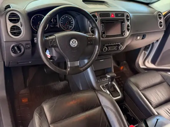 VOLKSWAGEN-TIGUAN-2.0 TSI 16V TURBO GASOLINA 4P TIPTRONIC VOLKSWAGEN-TIGUAN-2010