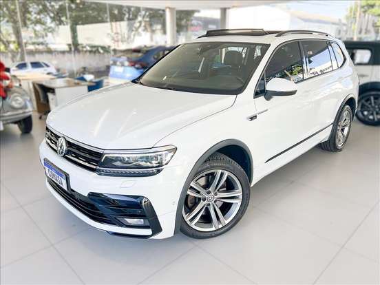 VOLKSWAGEN-TIGUAN-2021