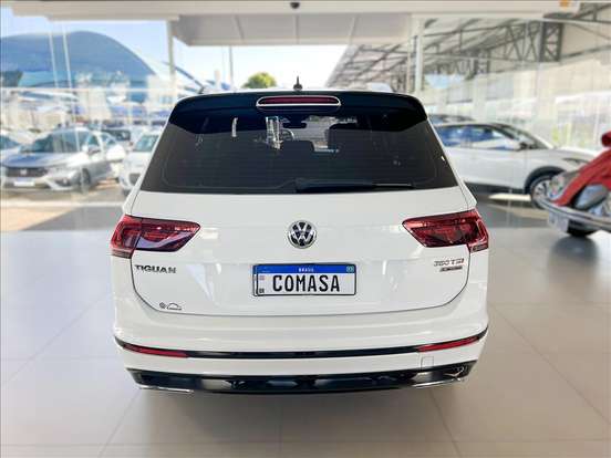 VOLKSWAGEN-TIGUAN-2021
