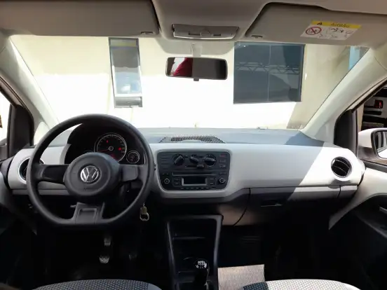 VOLKSWAGEN-UP-2016