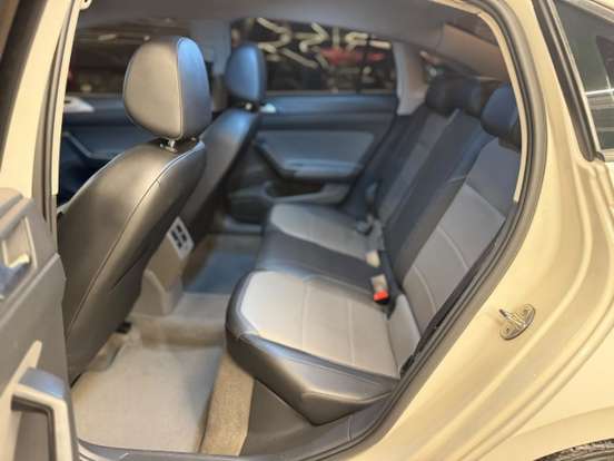VOLKSWAGEN-VIRTUS-2019