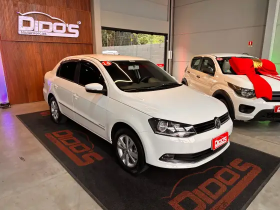 VOLKSWAGEN VOYAGE 1.6 MI HIGHLINE 8V FLEX 4P MANUAL