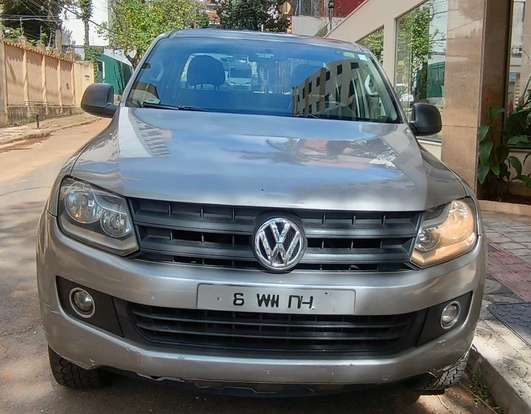 VOLKSWAGEN-AMAROK-2011