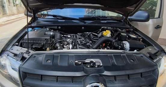 VOLKSWAGEN-AMAROK-2011