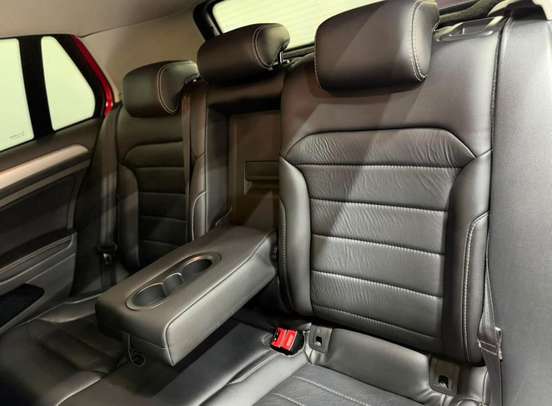 VOLKSWAGEN-GOLF-2014
