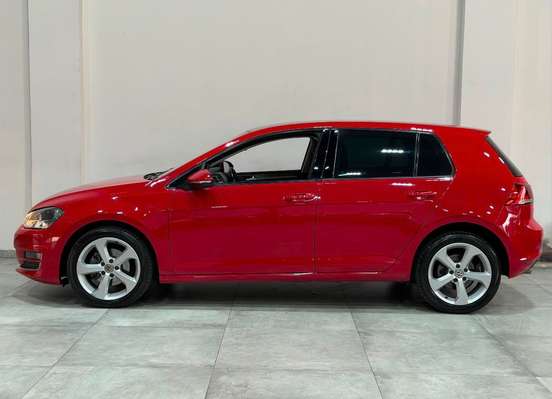 VOLKSWAGEN-GOLF-2014