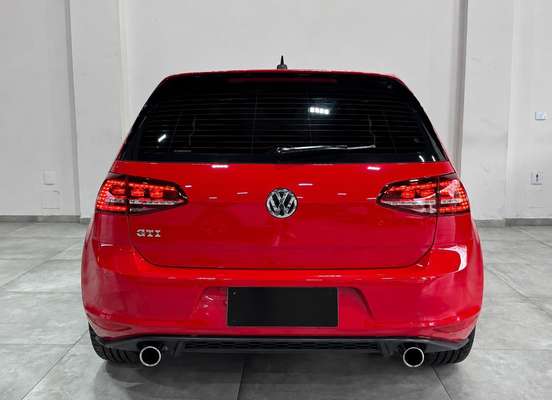 VOLKSWAGEN-GOLF-2.0 TSI GTI 16V TURBO GASOLINA 4P AUTOMÁTICO VOLKSWAGEN-GOLF-2017