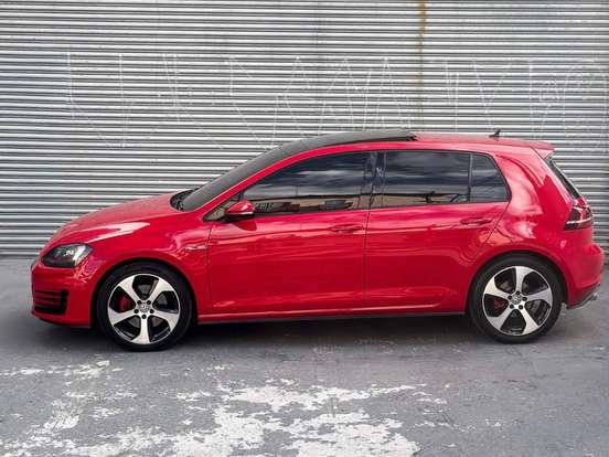VOLKSWAGEN-GOLF-2.0 TSI GTI 16V TURBO GASOLINA 4P AUTOMÁTICO VOLKSWAGEN-GOLF-2017