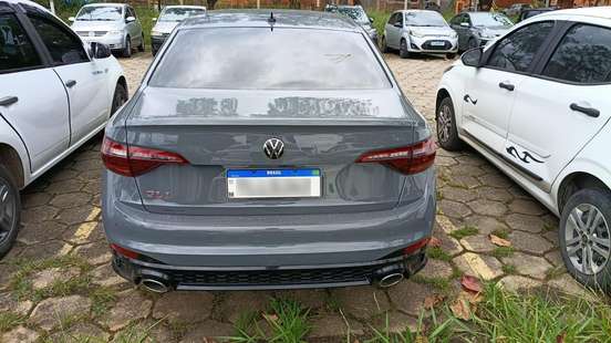 VOLKSWAGEN-JETTA-2024